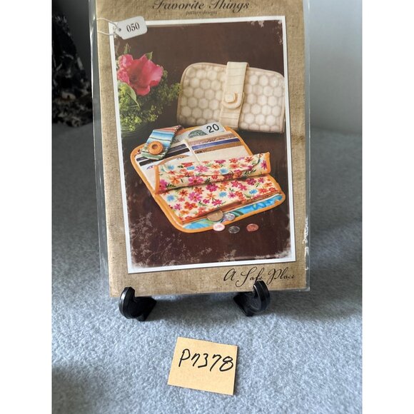 A Safe Place Sewing Pattern by Favorite Things for Wallet & Pouch & Card Slots - Picture 3 of 4